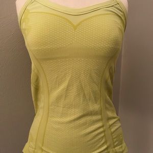 Zella athletic yoga top M